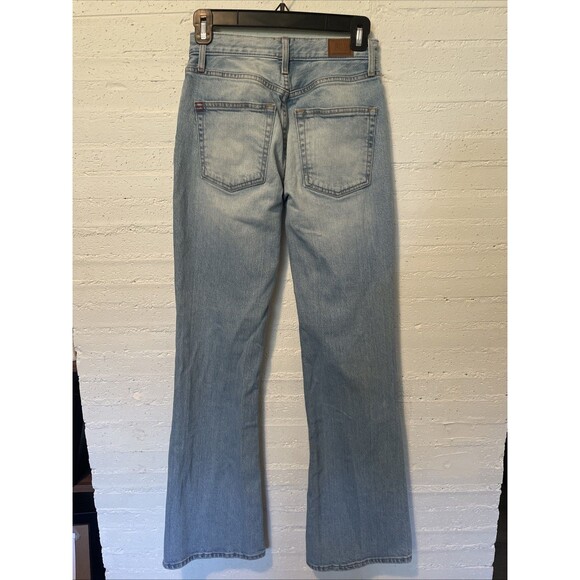 BDG 90S Boot Cut Jeans Size 24 - Picture 2 of 3